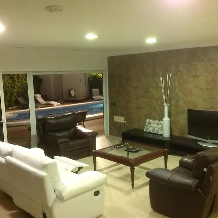 Estupendo En Con Piscina *